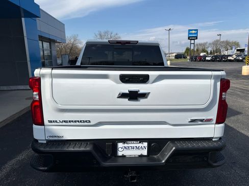 New 2026 Chevrolet Silverado 1500 ZR2 w/ LPO, Dark Essentials Package AWD/4WD image 11
