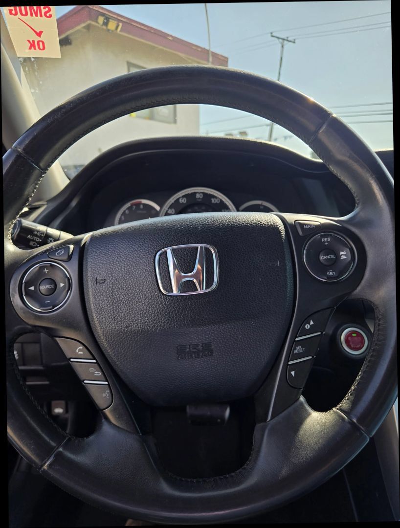 Used 2015 Honda Accord Touring image 18