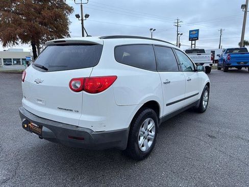 Used 2012 Chevrolet Traverse LS image 7