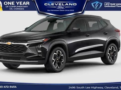 Used 2025 Chevrolet Trax LT FWD image 1