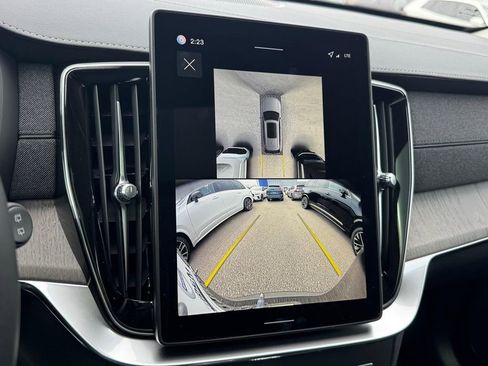 New 2026 Volvo XC90 T8 Ultra w/ Protection Package image 18