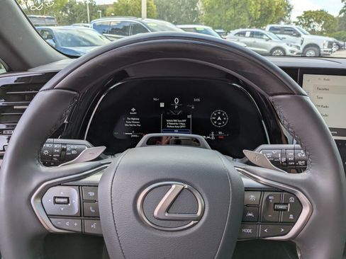 Used 2025 Lexus RX 350 Premium w/ Convenience Package FWD image 27