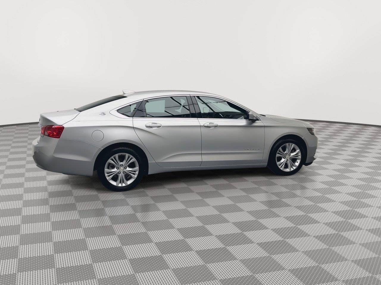 Used 2015 Chevrolet Impala LT w/ Convenience Package FWD image 34