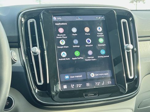 Certified 2023 Volvo XC40 B5 Plus w/ Climate Package image 18