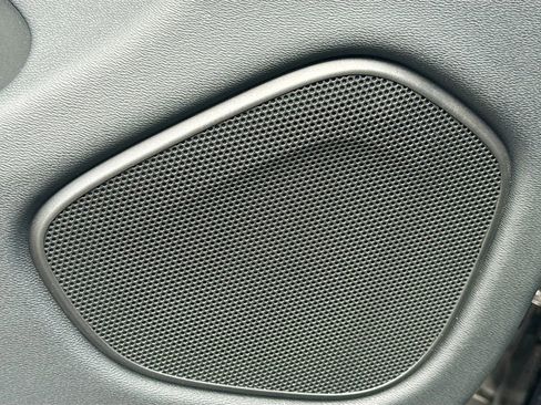 Used 2023 Volvo XC60 B5 Plus w/ Protection Package Premier image 20