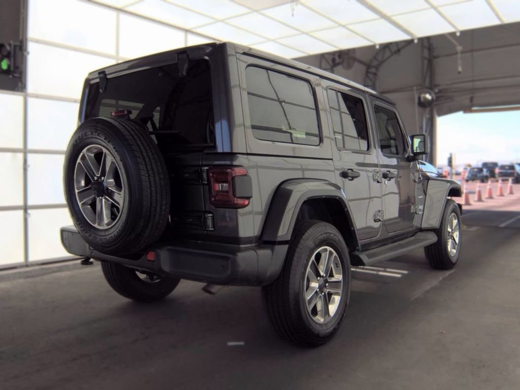 Used 2022 Jeep Wrangler Unlimited Sahara w/ LED Lighting Group AWD/4WD image 9