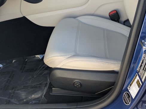 Used 2024 Mercedes-Benz GLC 300 4MATIC image 21