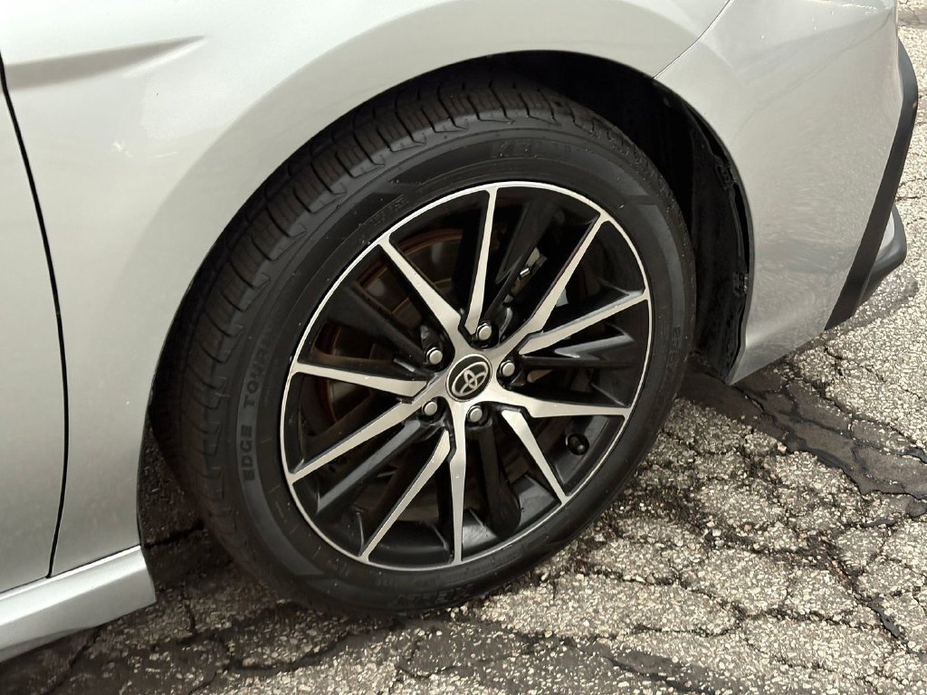 Used 2024 Toyota Camry SE FWD image 9