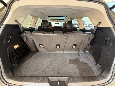 Used 2022 Subaru Ascent Limited w/ Technology Package image 17