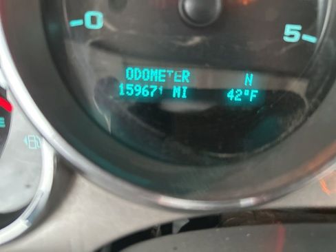 Used 2014 Chevrolet Silverado 2500 LT w/ Interior Plus Package image 11