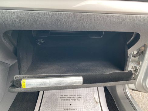 Used 2011 Volkswagen Golf 2-Door FWD image 25