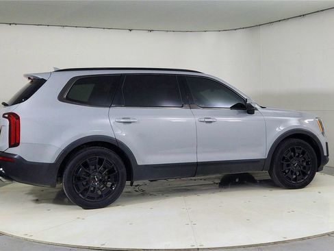 Used 2022 Kia Telluride EX w/ EX Premium Package image 7