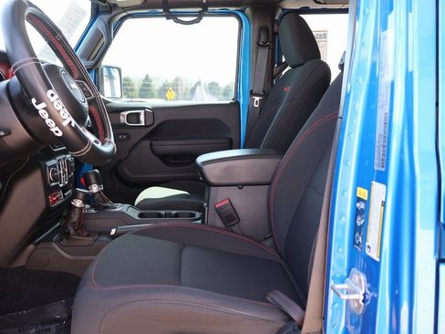 Used 2023 Jeep Wrangler Unlimited Rubicon w/ Cold Weather Group image 23