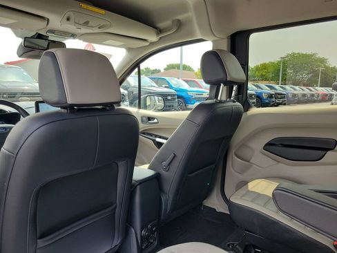 Certified 2023 Ford Transit Connect Titanium FWD image 16