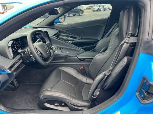 Used 2023 Chevrolet Corvette Stingray Coupe RWD image 4