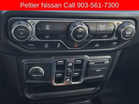 Used 2022 Jeep Wrangler Unlimited Sport w/ Sun And Sound Package AWD/4WD image 37