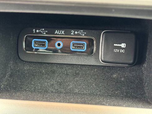 Used 2019 Jeep Grand Cherokee Limited image 31