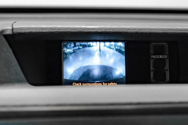 Used 2012 Toyota Sienna XLE FWD image 25