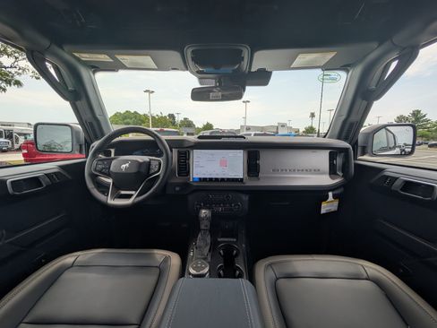 New 2026 Ford Bronco Outer Banks AWD/4WD image 12