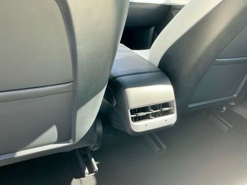 Used 2023 Tesla Model 3 Performance image 12