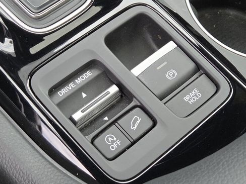 Used 2025 Honda Pilot Black Edition image 36