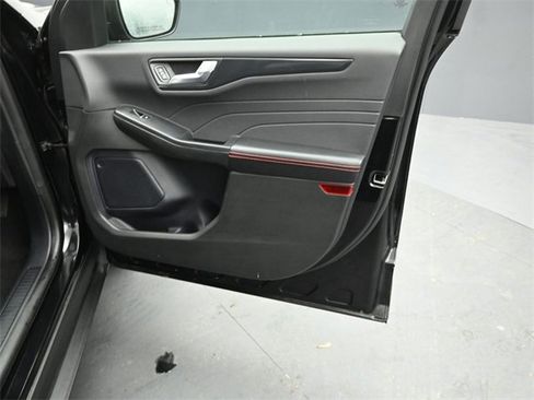 Used 2024 Ford Escape ST-Line w/ Equipment Group 301A image 32