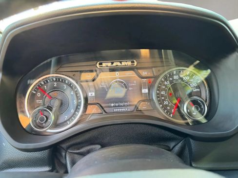Used 2019 RAM 1500 Big Horn AWD/4WD image 13