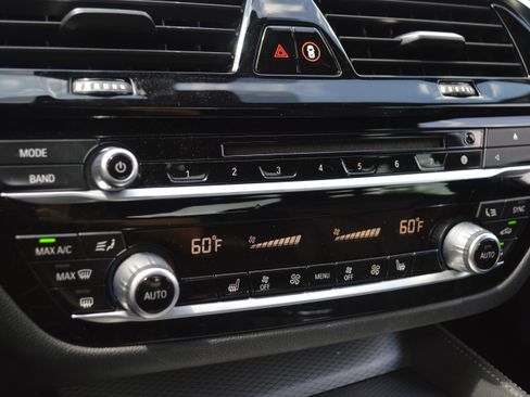 Used 2019 BMW 530i w/ M Sport Package RWD image 23