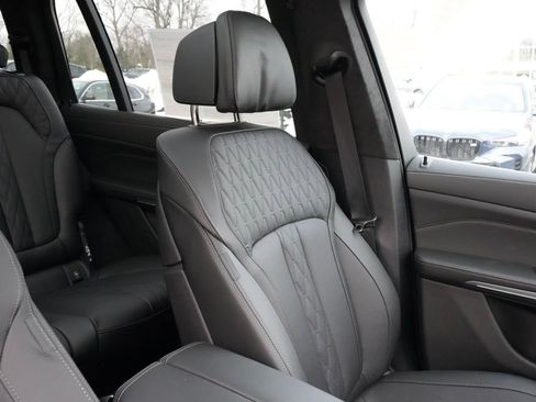 New 2026 BMW X7 M60i w/ Executive Package image 24
