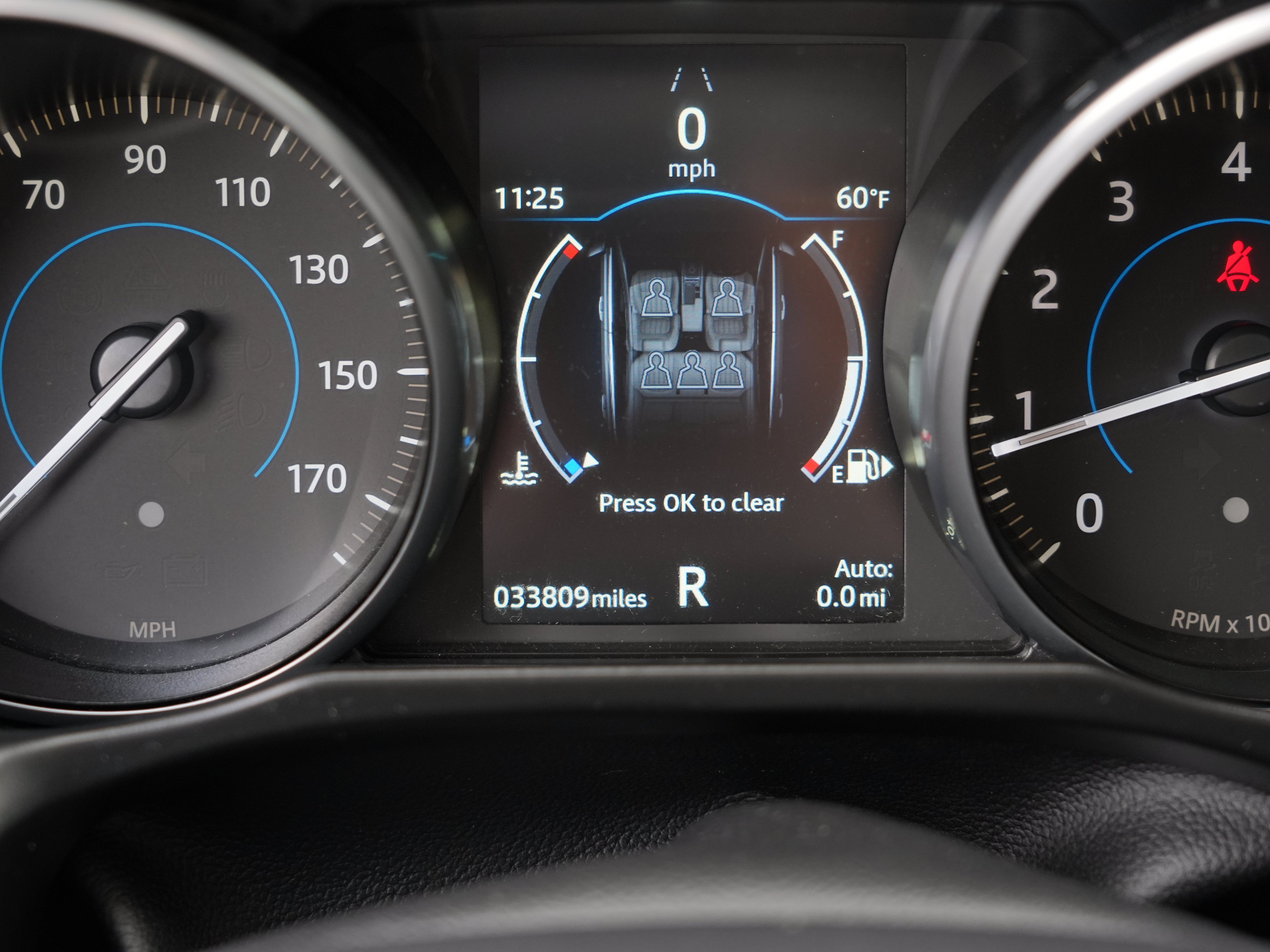 Used 2018 Jaguar XF Premium AWD/4WD image 29