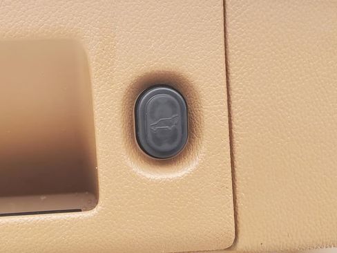 Used 2017 Cadillac Escalade ESV Platinum image 14