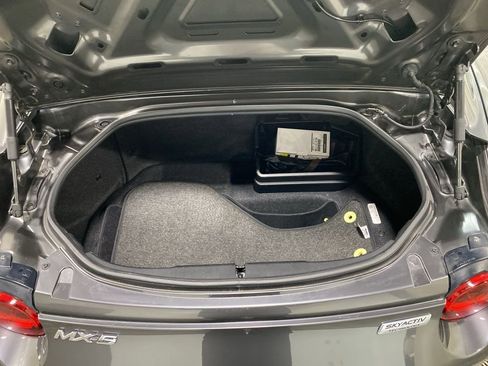 Used 2018 MAZDA MX-5 Miata RF Grand Touring RWD image 16