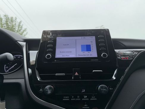 Used 2024 Toyota Camry SE w/ Cold Weather Package image 20