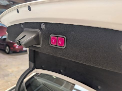 Used 2017 Mercedes-Benz S 550 Sedan image 37