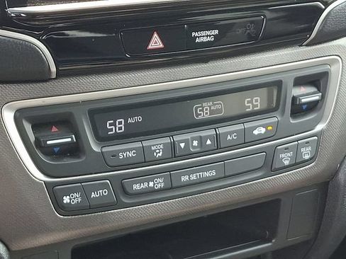 Used 2025 Honda Ridgeline Sport image 14