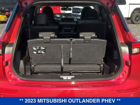 Used 2023 Mitsubishi Outlander SE AWD/4WD image 5