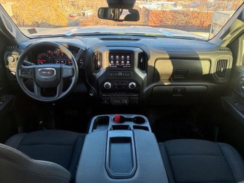 Used 2024 GMC Sierra 2500 Pro w/ Convenience Package image 16