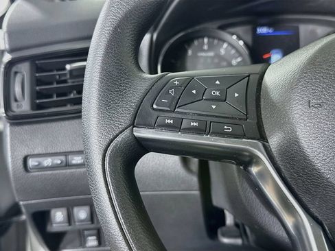 Used 2019 Nissan Rogue S AWD/4WD image 19