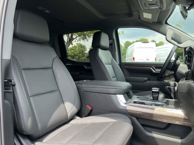 Used 2024 Chevrolet Silverado 1500 LT Trail Boss w/ Convenience Package II AWD/4WD image 36
