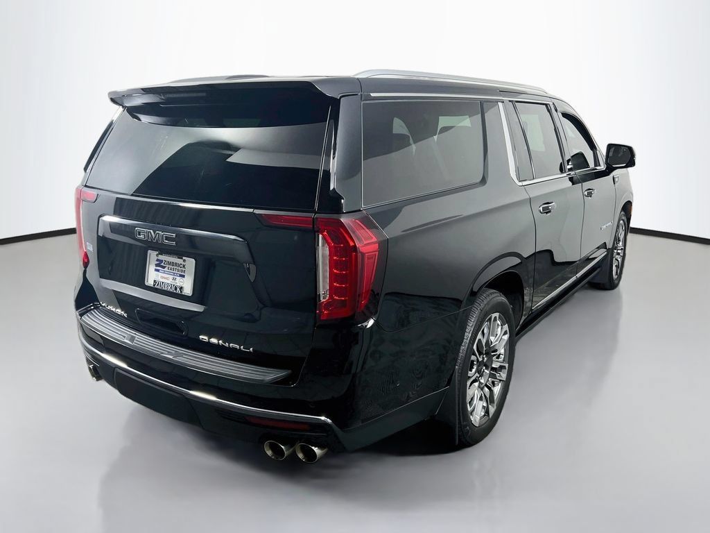 Certified 2024 GMC Yukon XL Denali Ultimate AWD/4WD image 7