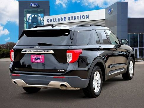 Used 2023 Ford Explorer XLT w/ Equipment Group 202A image 5