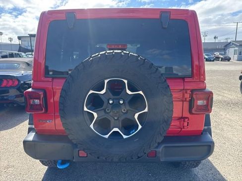 Used 2023 Jeep Wrangler Unlimited Rubicon 4xe w/ Cold Weather Group AWD/4WD image 6