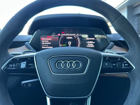 Used 2022 Audi e-tron GT Premium Plus image 23