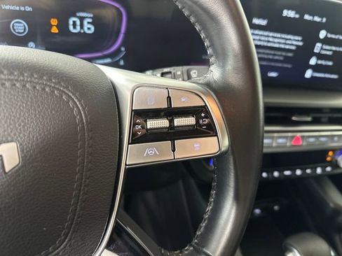 Used 2023 Kia Telluride LX image 16