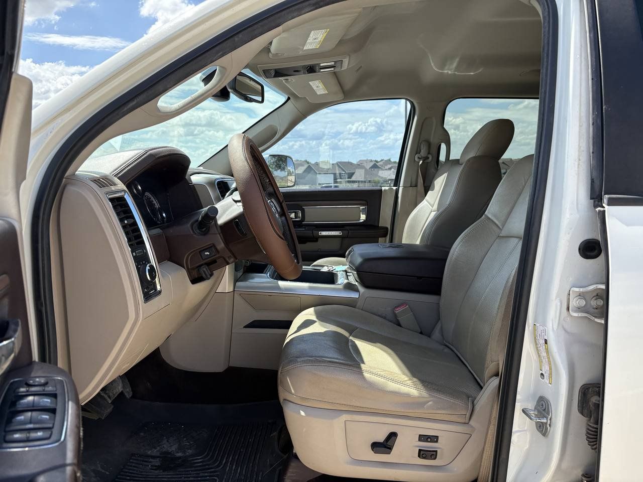 Used 2018 RAM 2500 Laramie AWD/4WD image 12