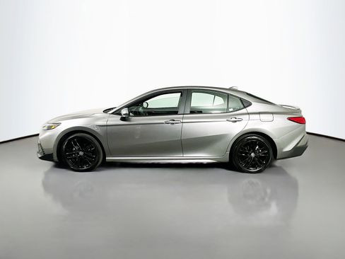 Certified 2025 Toyota Camry SE AWD/4WD image 4