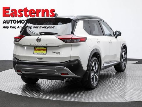 Used 2021 Nissan Rogue Platinum image 5