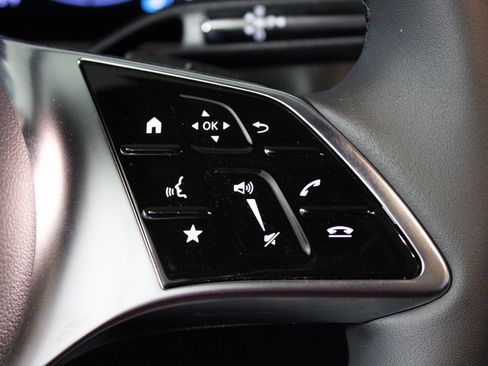 Certified 2026 Mercedes-Benz GLC 300 4MATIC image 19