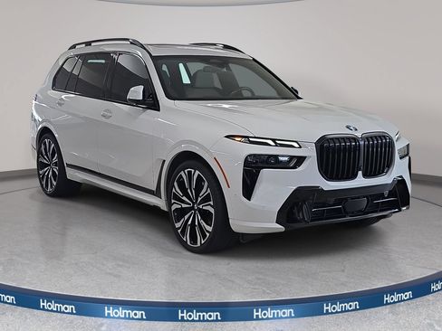 Certified 2024 BMW X7 xDrive40i w/ Executive Package AWD/4WD image 4