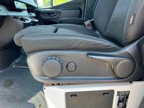 Used 2019 Freightliner Sprinter 2500 w/ Driver Convenience Package RWD image 9